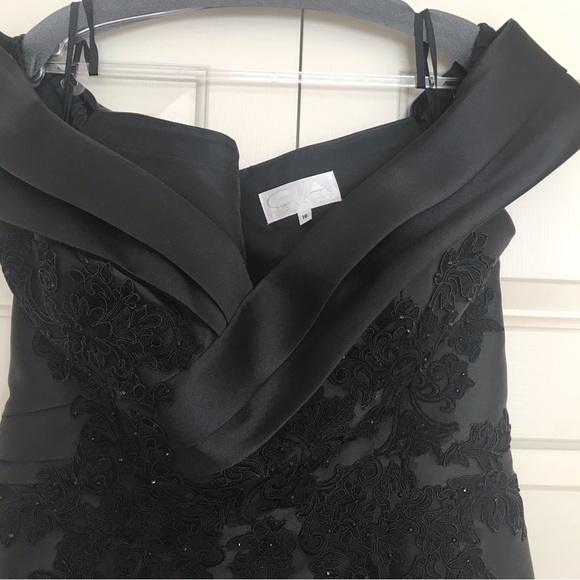 NWT Gia Franco 12005 Tiered Off-Shoulder Lace Appliqued Dress- Black- Size 16 - Picture 2 of 7